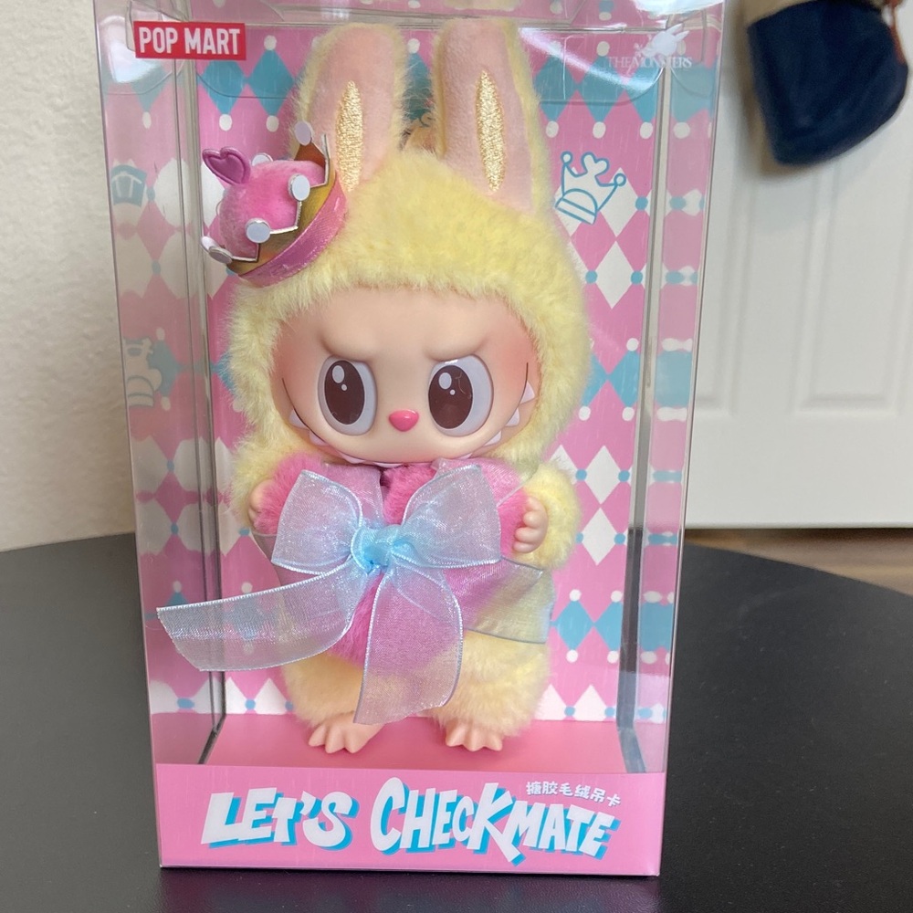 Labubu Checkmate Queen